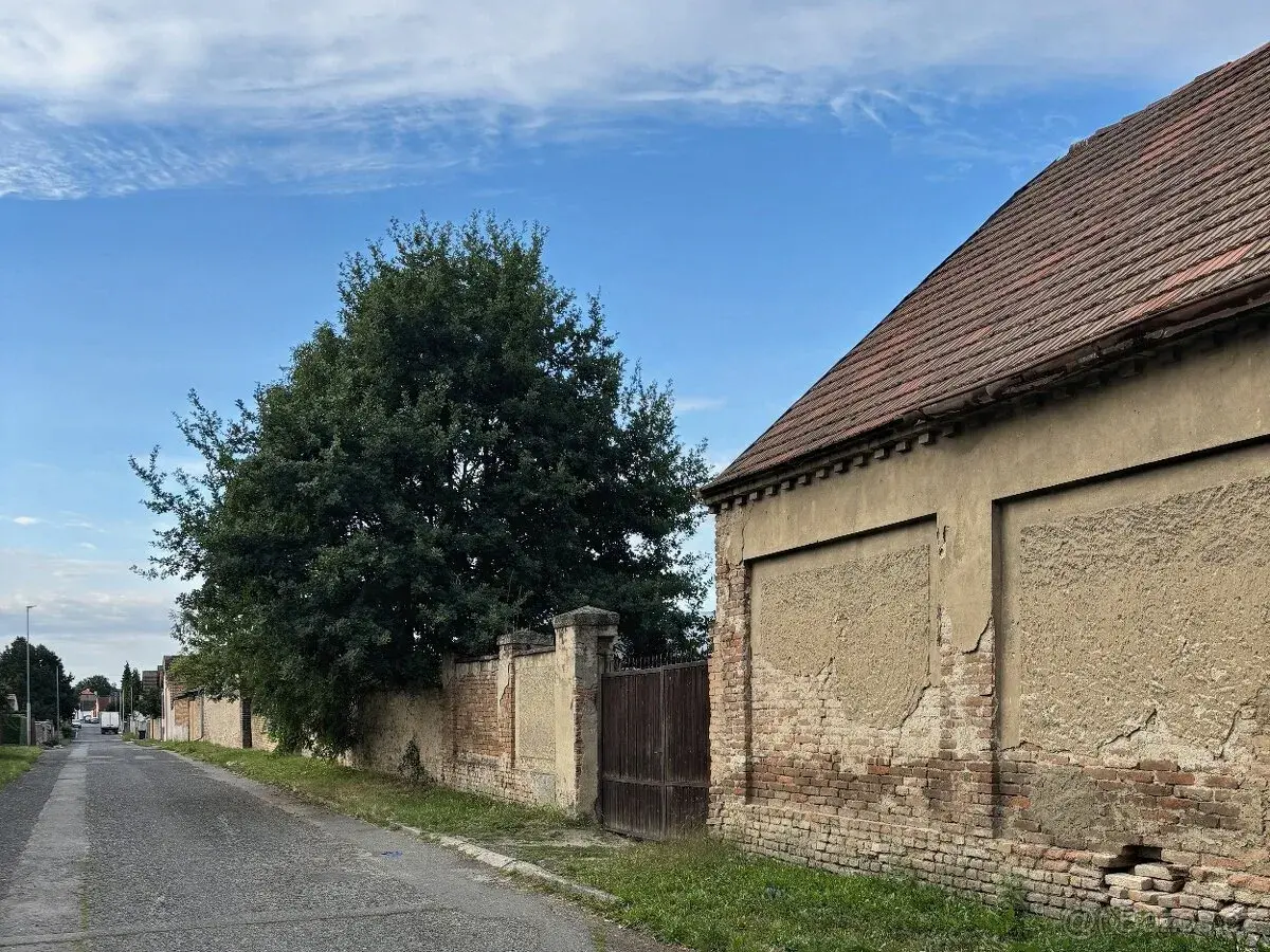 Prodej zemědělského objektu 609 m², 2 stodoly, Terezín