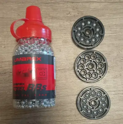 CO2 Revolver+bombičky+broky