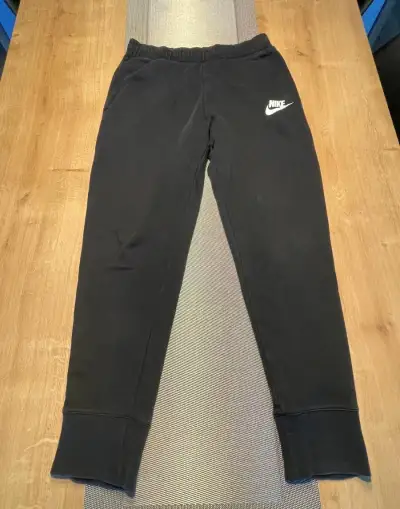 Tepláky NIKE
