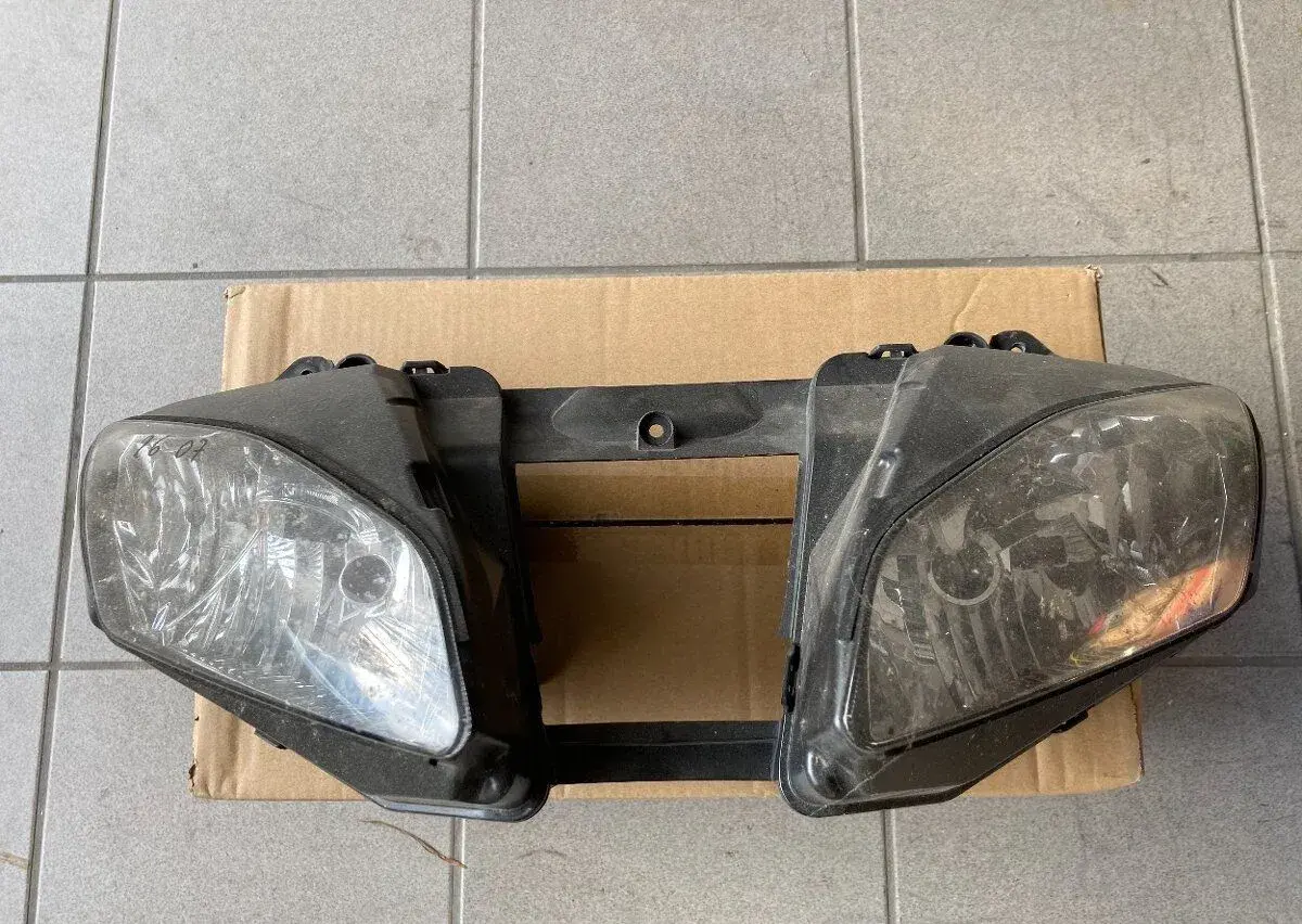 Yamaha R6 07 lampa