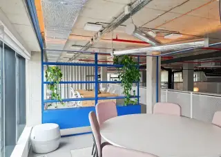 Otevřené kancelářské prostory pro 10 osob v Regus D1 Ricany