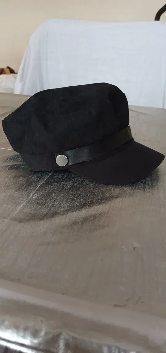 2x MÓDNÍ ČEPICE KŠILTOVKA