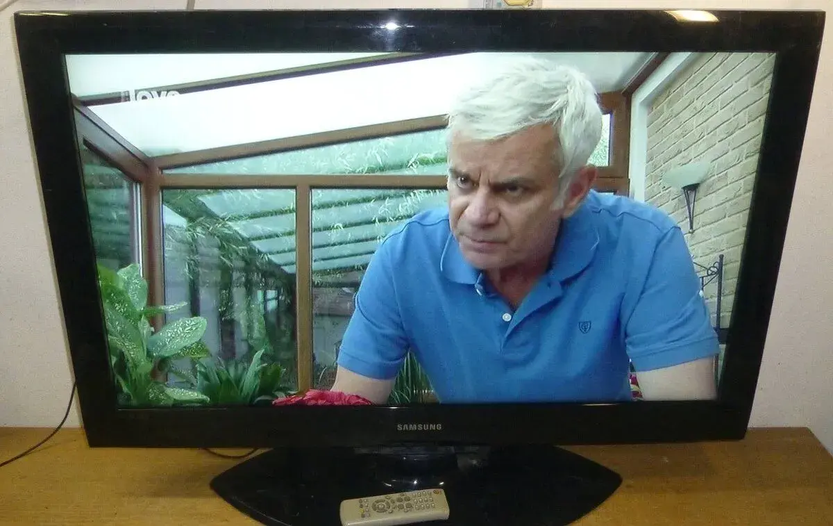 FullHD LCD televize 102cm SAMSUNG, nemá DVBT2