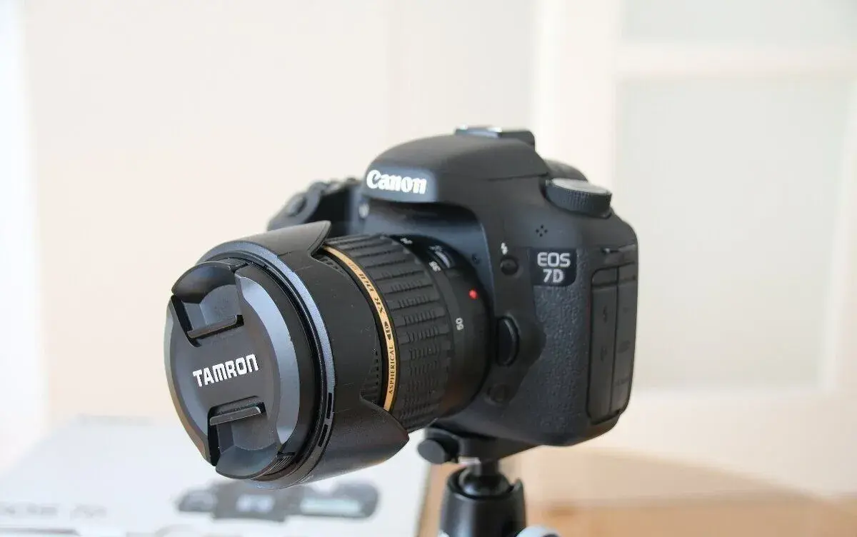 Canon EOS 7D + Tamron SP AF 17-50mm F/2,8 XR