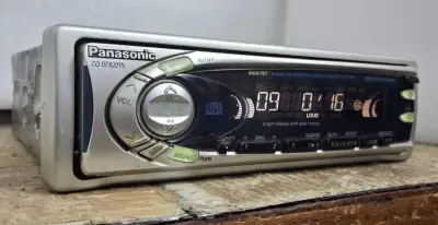 Autorádio Panasonic DFX201N