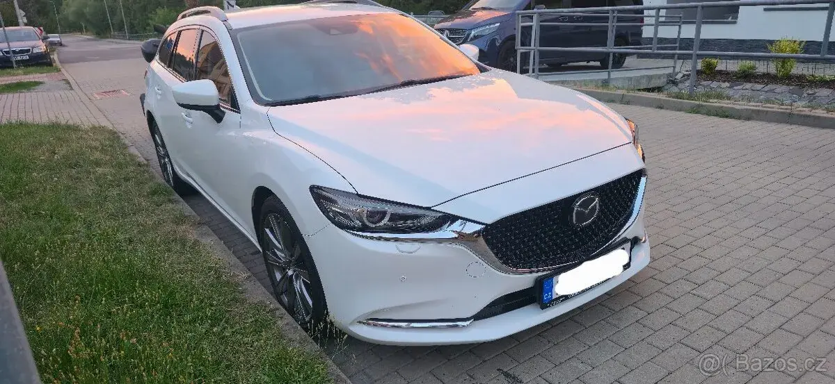 Mazda – 2019, 1 400 km