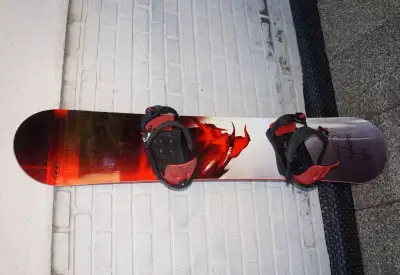 Snowboard 155 cm Mephisto + vázání Limited 4You, málo jetý,