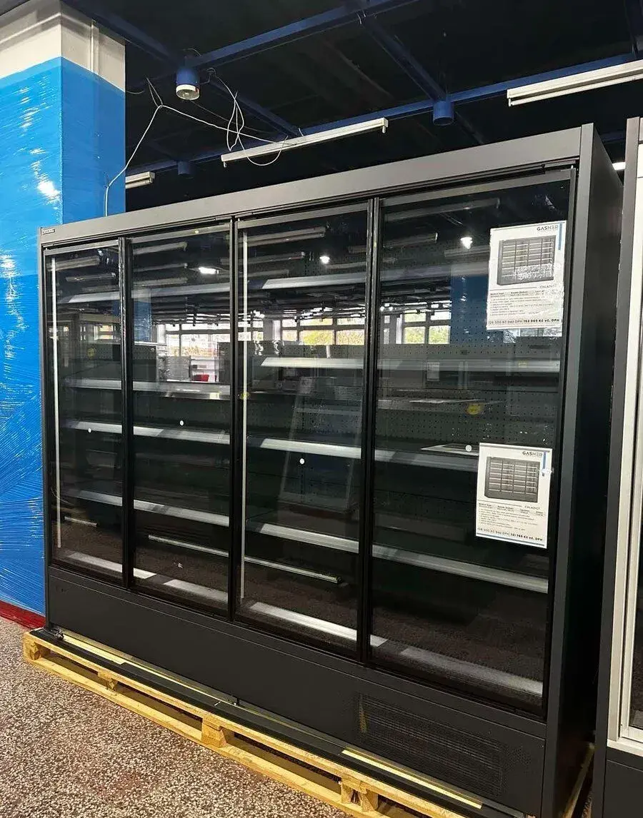 Přístěnná chladicí vitrína COOLES SlimDeck 2,5m, křídlové dv
