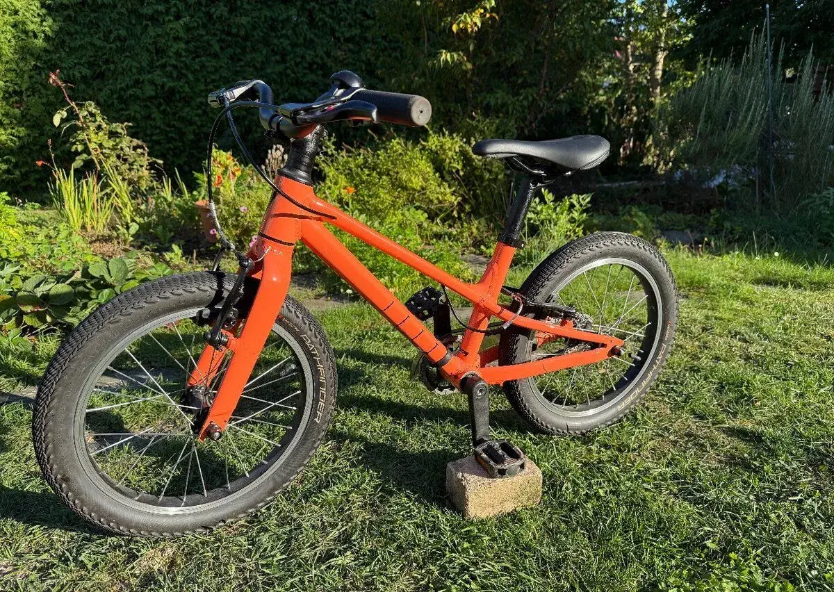Specialized Jett 16, 2021, lehké dětské kolo