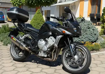 Yamaha FZ-1 Fazer Akrapovič