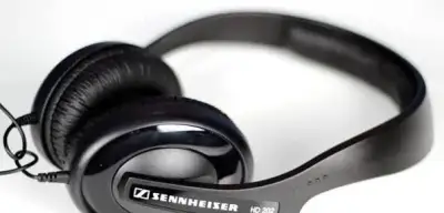 sluchátka SENNHEISER HD 202