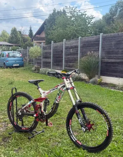 DH kolo Trek Session 88