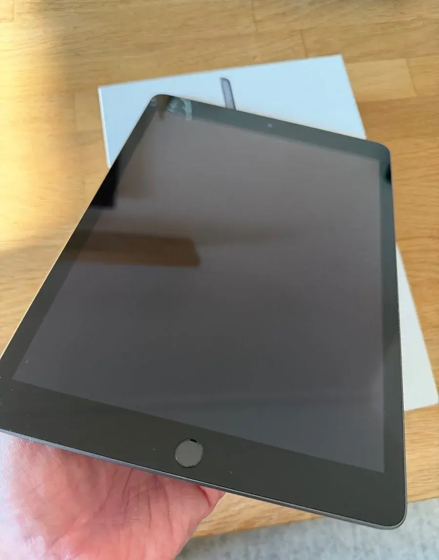 Apple iPad (9. generace) (2021)