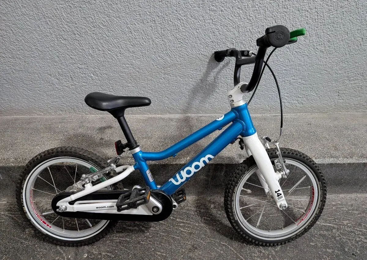 Woom 2 (14"), modrý model 2025