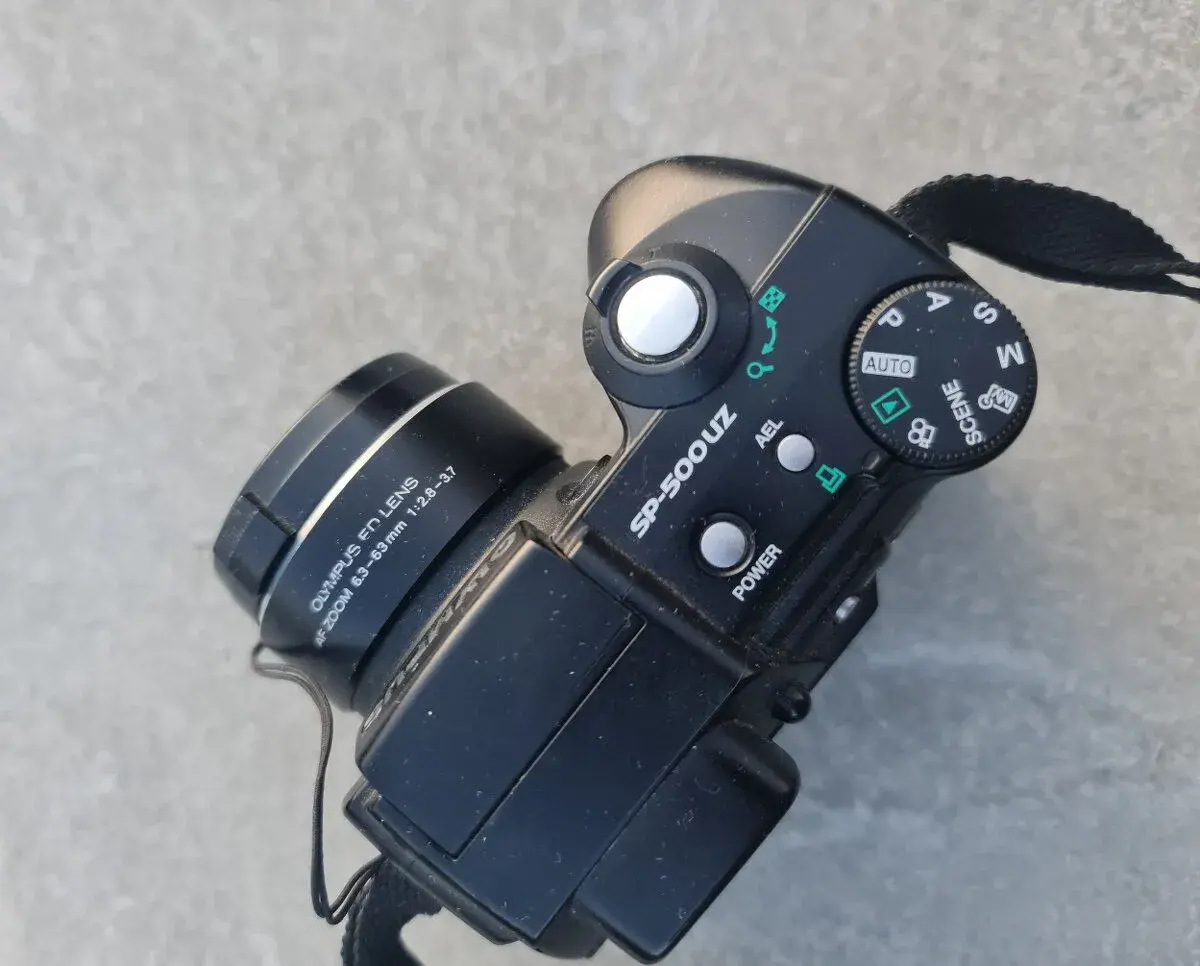 Ultrazoom Olympus SP-500