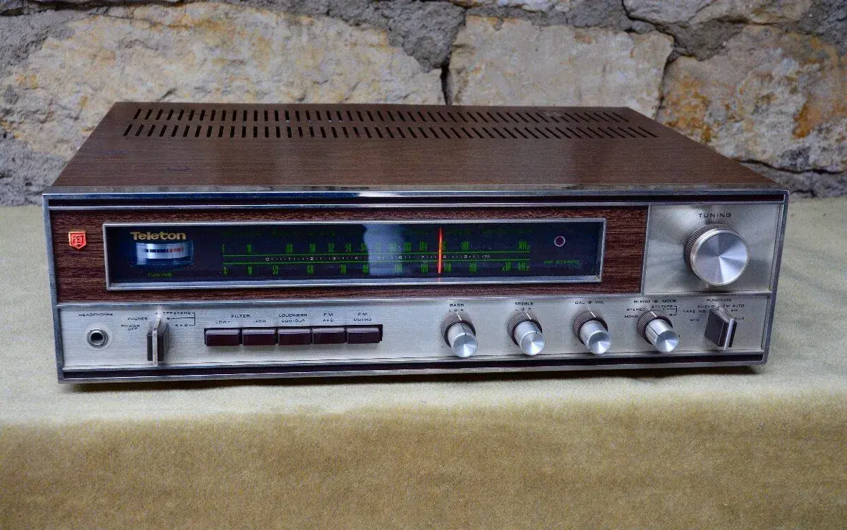 TELETON SILICON SOLID STATE 7AT-1ET