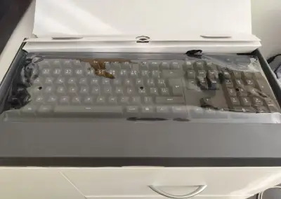 Herní klávesnice Logitech G213 - CZ/SK
