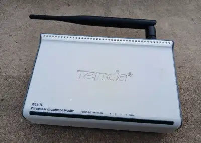 Wifi router Tenda W311R+