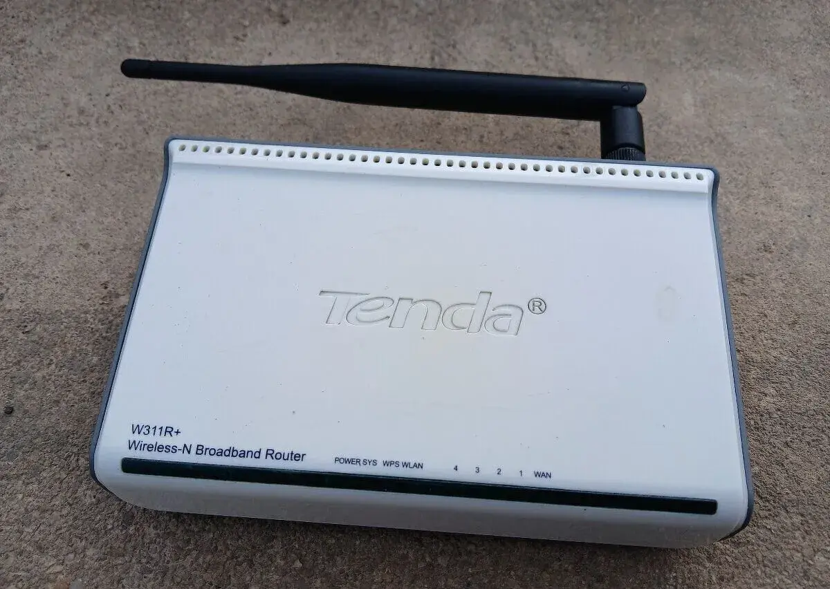 Wifi router Tenda W311R+
