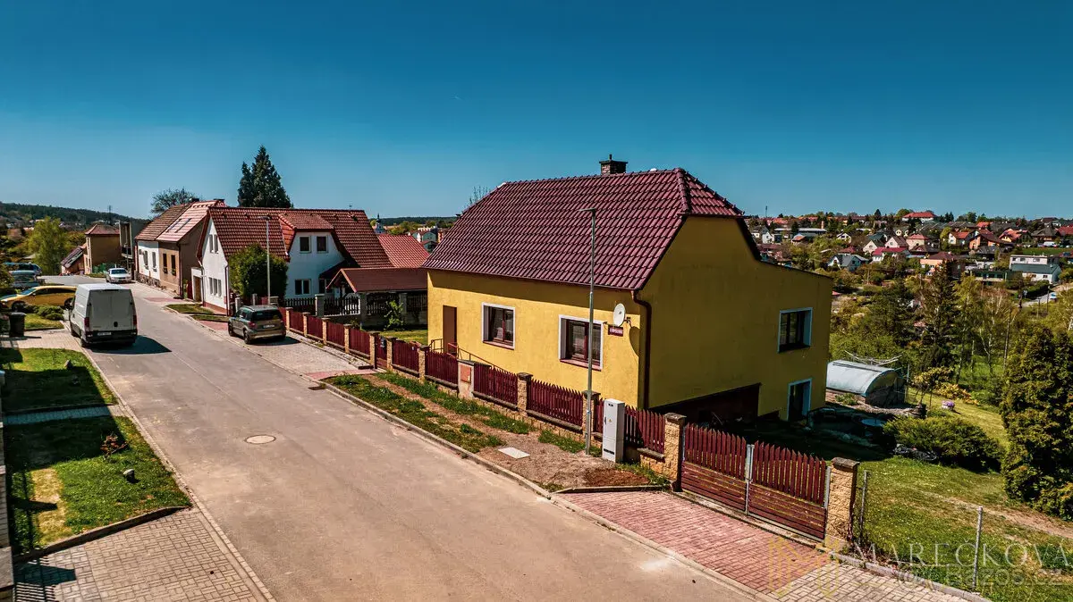 Prodej rodinného domu se dvěma bytovými jednotkami o užitné