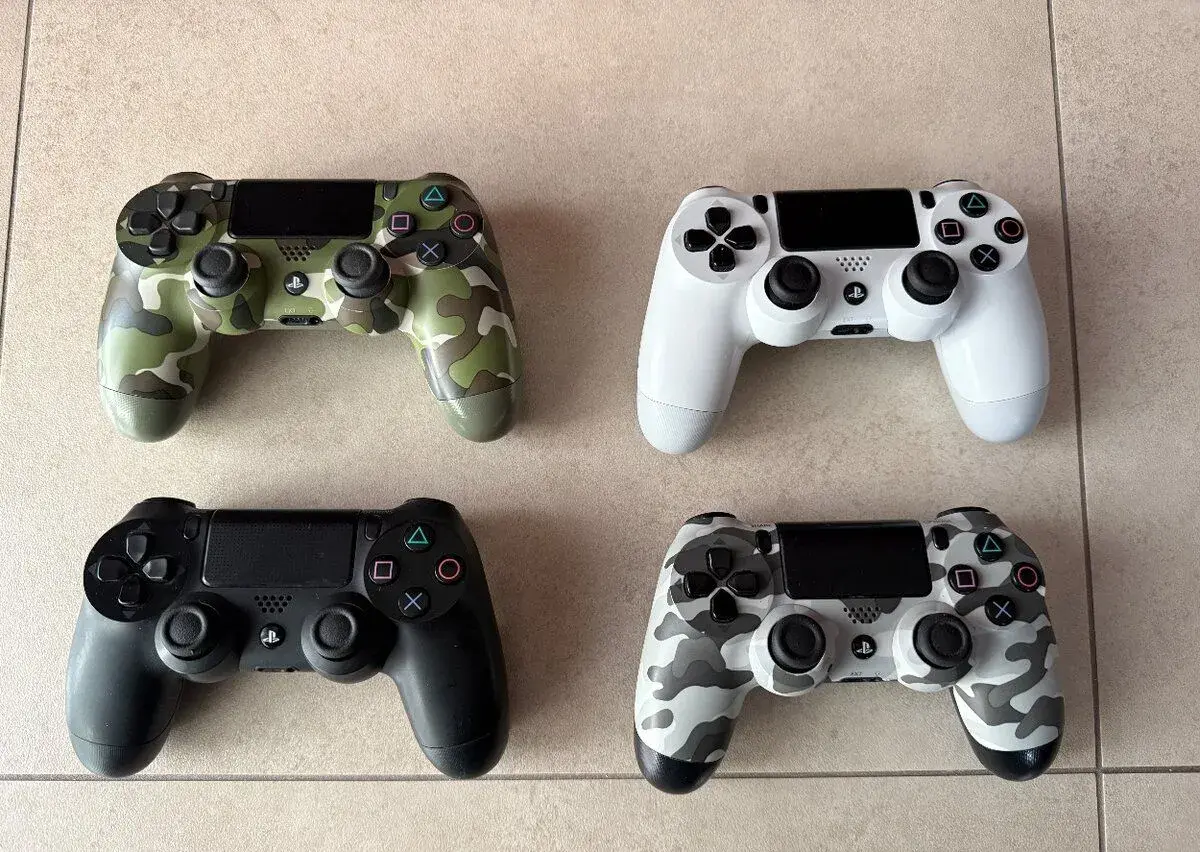 4x Ovladače pro PS4 dualshock