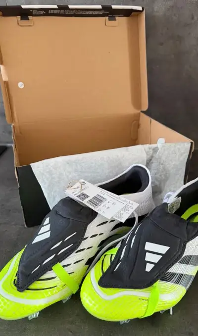 Adidas Predator PRO vel 45 1/3