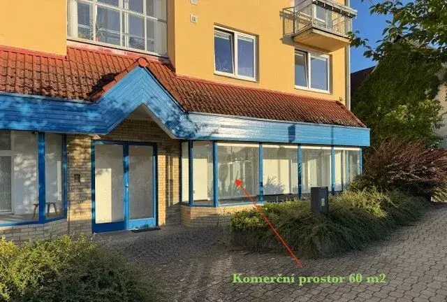 Pronájem komerčních prostorů 60 m2 ve Slavičíně na náměstí