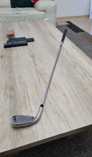 Železo John Letters 7, pravá