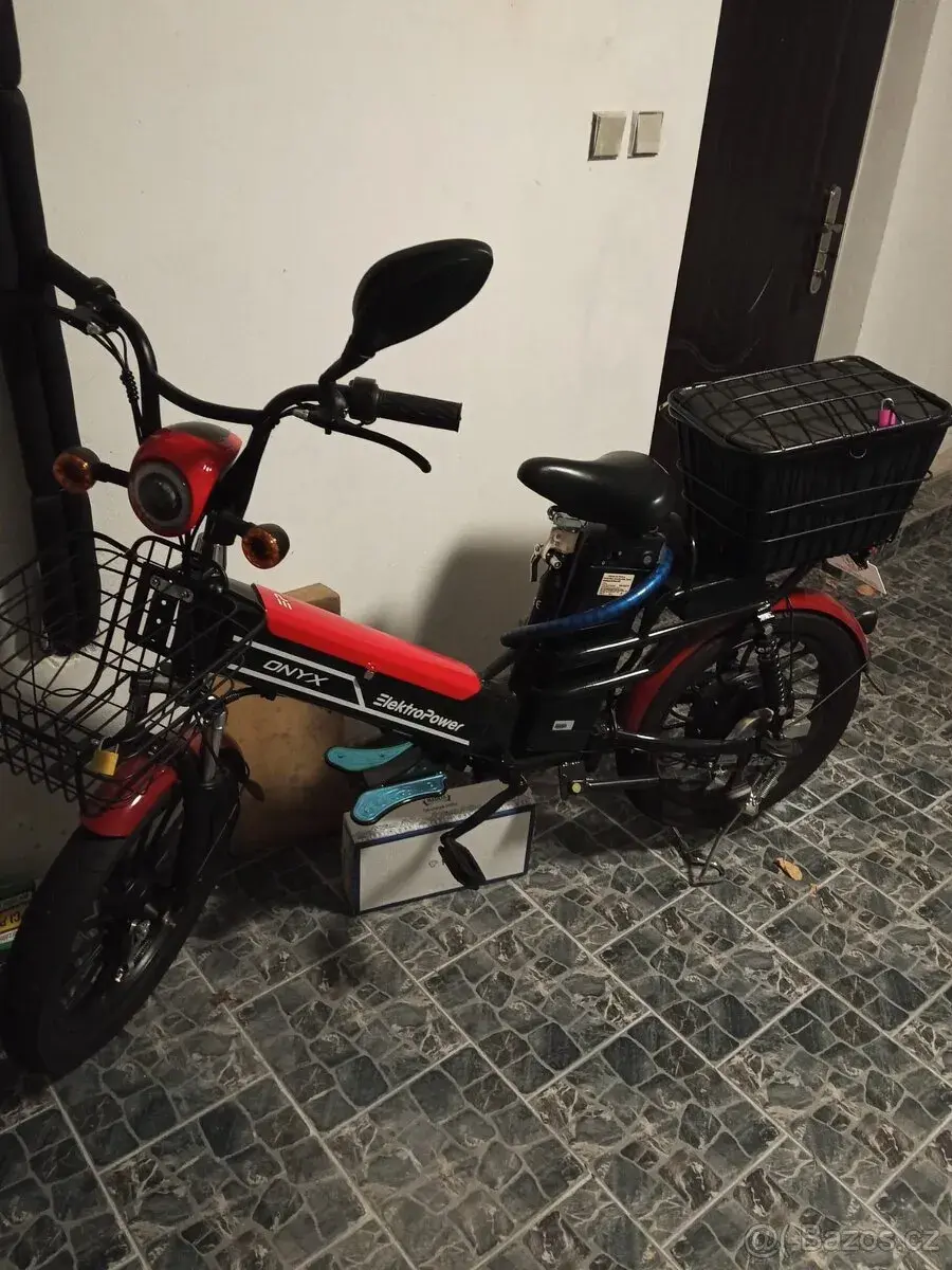 Elektromotorka ONYX 2x silná batrie, najeto cca 40km -NEVYUŽ