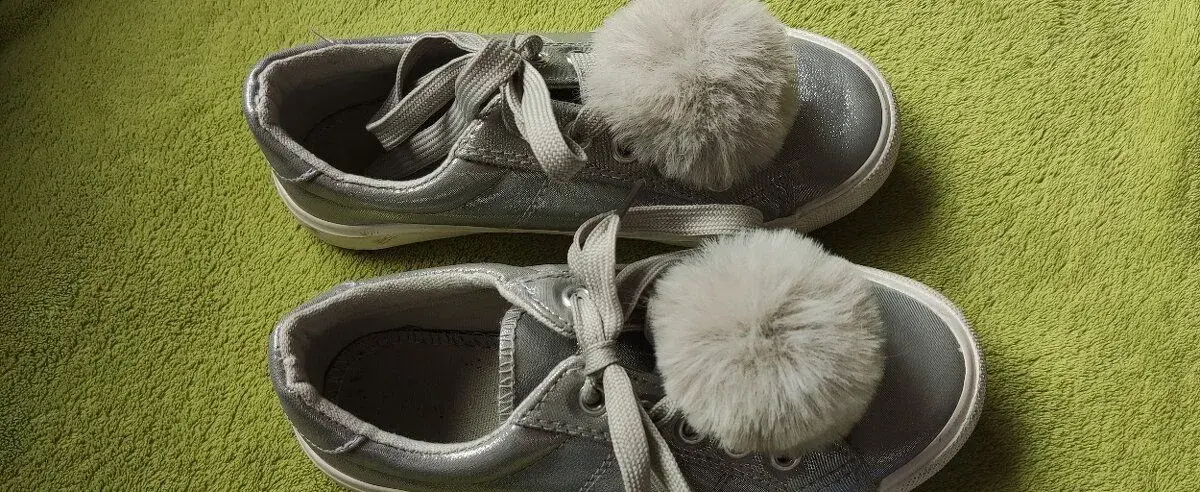 Dívčí stříbrné polobotky vel. 32 (20 cm)