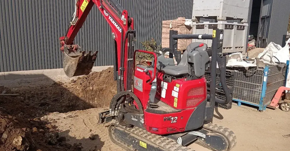 Půjčím minibagr Yanmar a minidempr.
