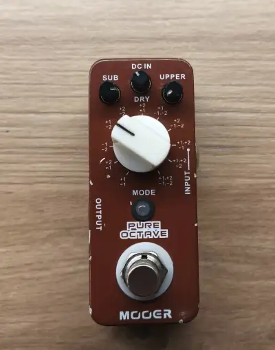 Mooer Pure Octave – kytarový efekt