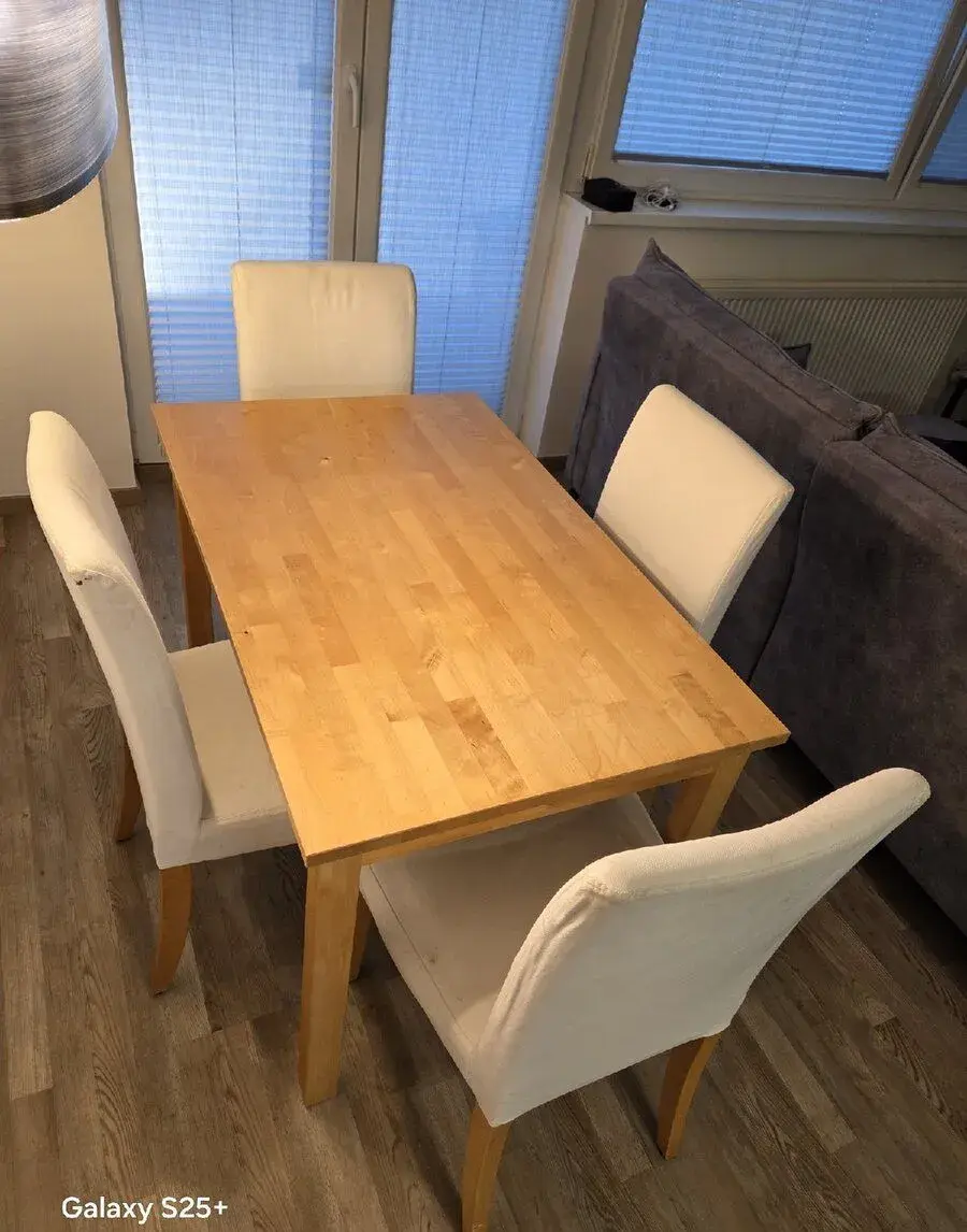 Ikea stůl se 4 židlemi Henriksdal