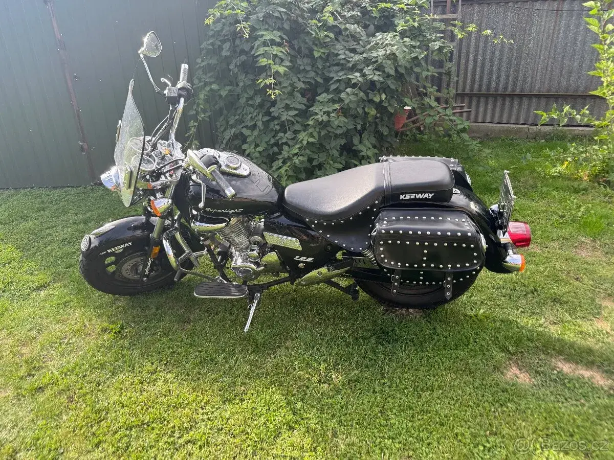 Keeway Superlight 125
