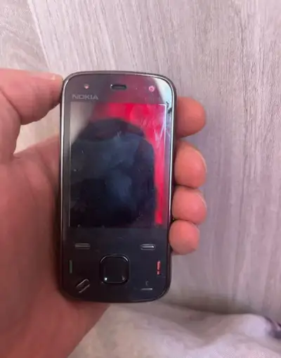 Nokia N86 na náhradní díly