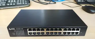 24 portový switch Zyxel GS1900-24E