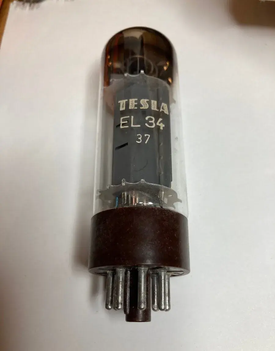 Elektronka EL 34