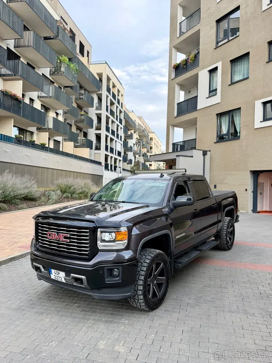 GMC SIERRA Z71 5.3 V8 | 360 PS | 4x4 | 6 MÍST | 138 000 KM
