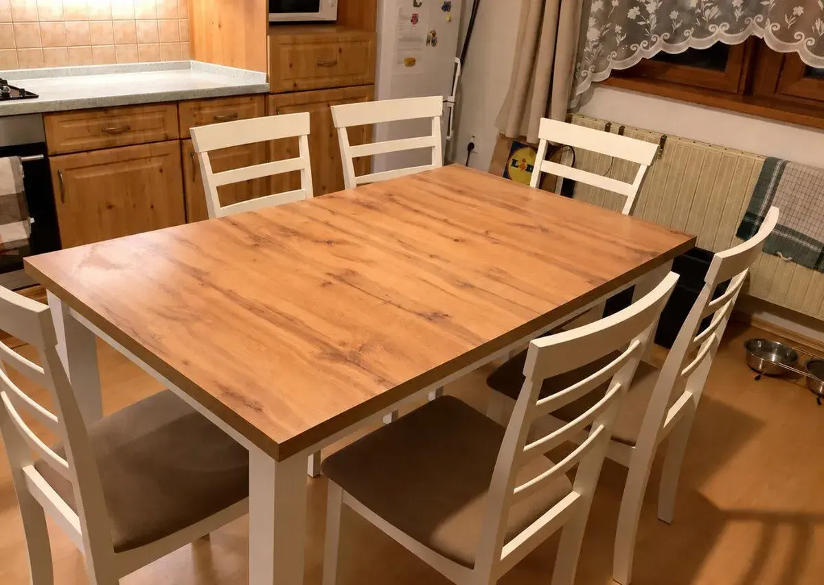 Rozkládací jídelní stůl MARKSKEL + 6 židlí