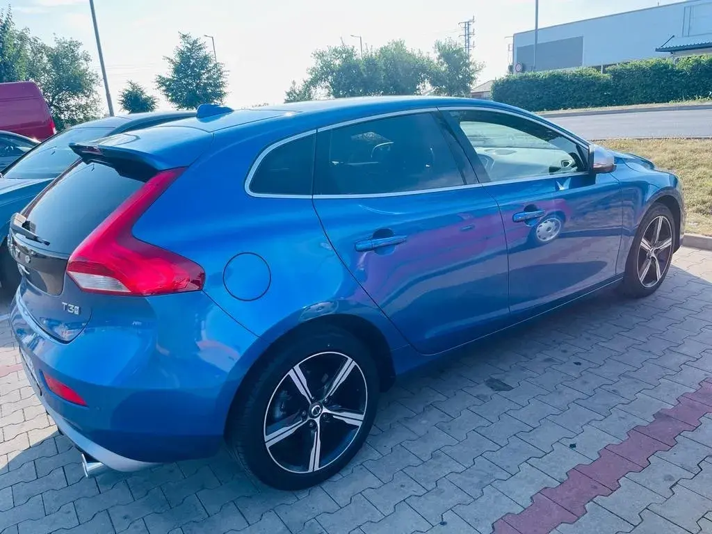 Volvo V40 – 2019, 91 000 km