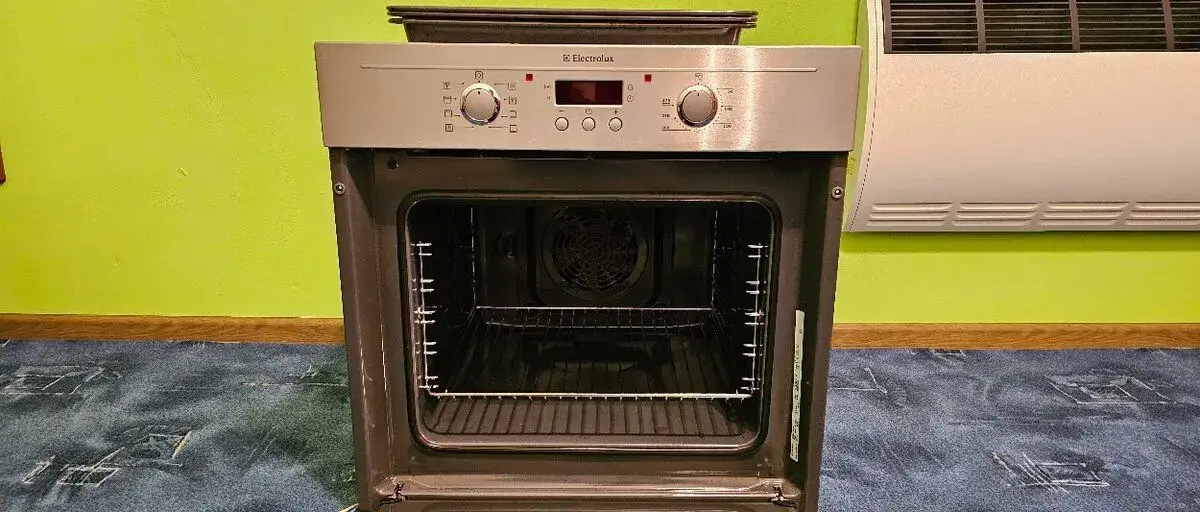 Electrolux EOB33100X - super stav