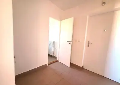 Pronájem cihlového bytu 2+1 s balkónem (50 m²) – Ostrava-Hra