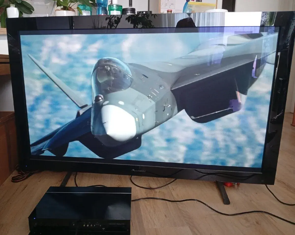 Pioneer Kuro KRP 600, high-end plazma, 60 palcu