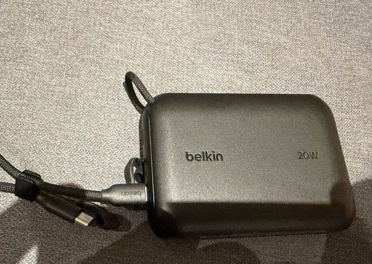 Powerbanka Belkin 10k s displejem