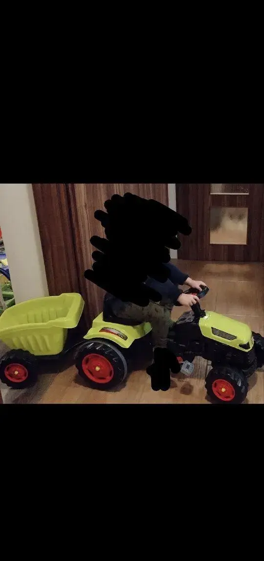 Šlapací traktor