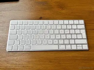 Klávesnice Apple Magic Keyboard lightning