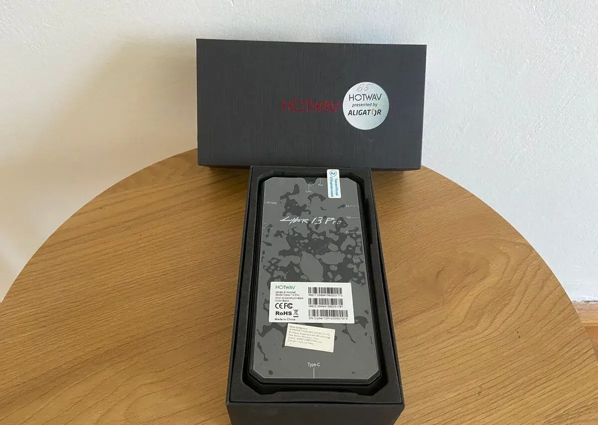 HOTWAV Cyber 13 Pro 12/256GB – odolný telefon - NOVÝ