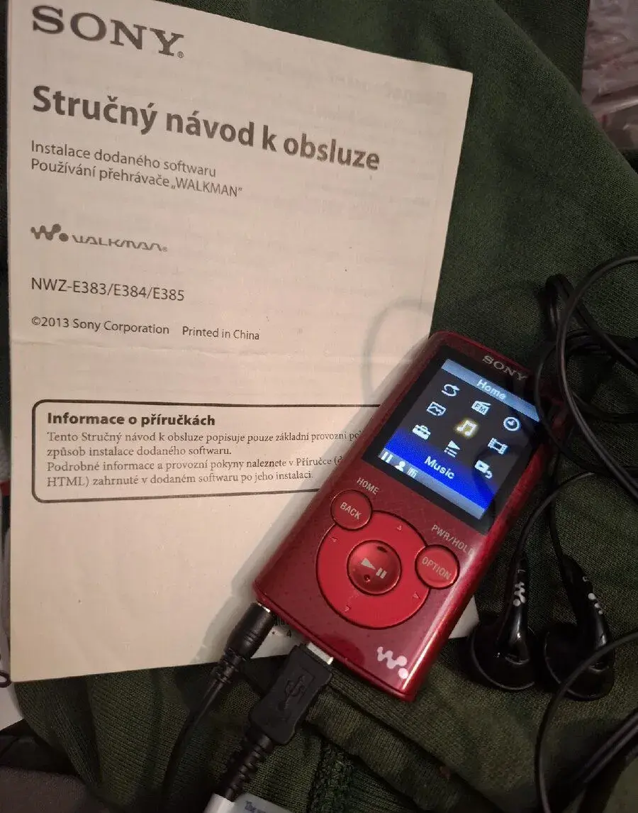 přenosný přehrávač Sony Walkman NWZ-E383