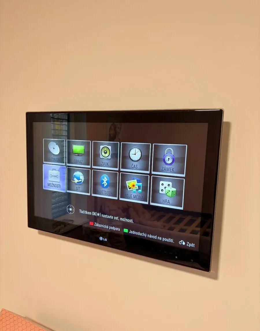 Televize LG 32 palců