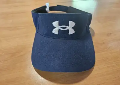 Under armour kšilt nový